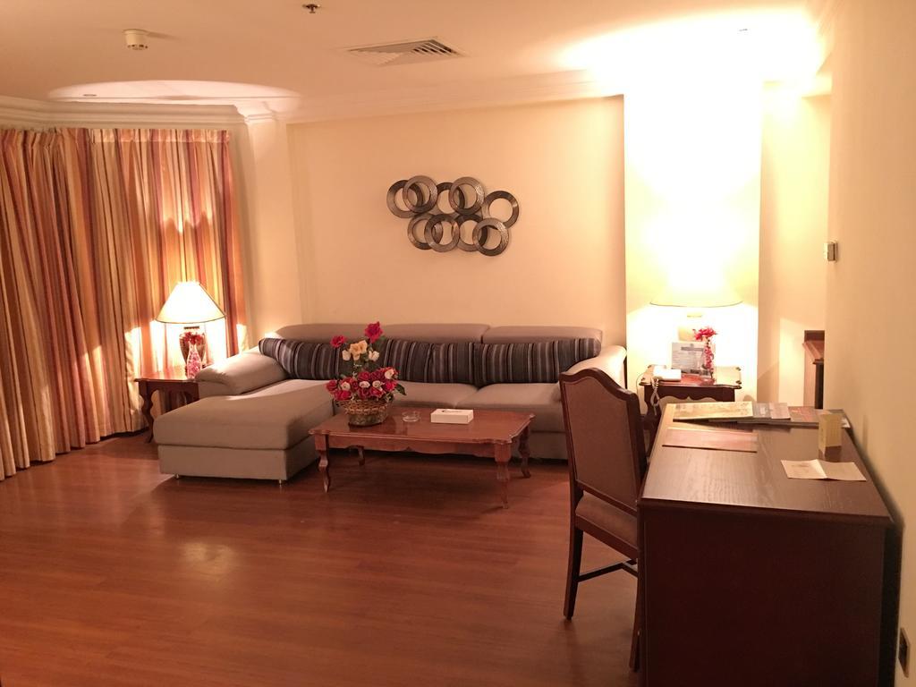 Bahrain Carlton Hotel Манама Экстерьер фото