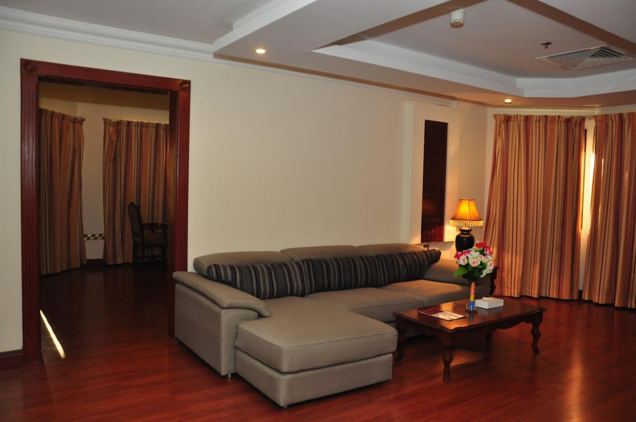Bahrain Carlton Hotel Манама Экстерьер фото