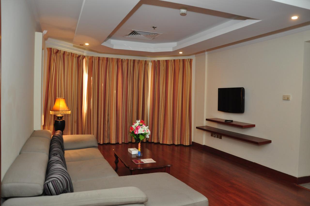 Bahrain Carlton Hotel Манама Экстерьер фото