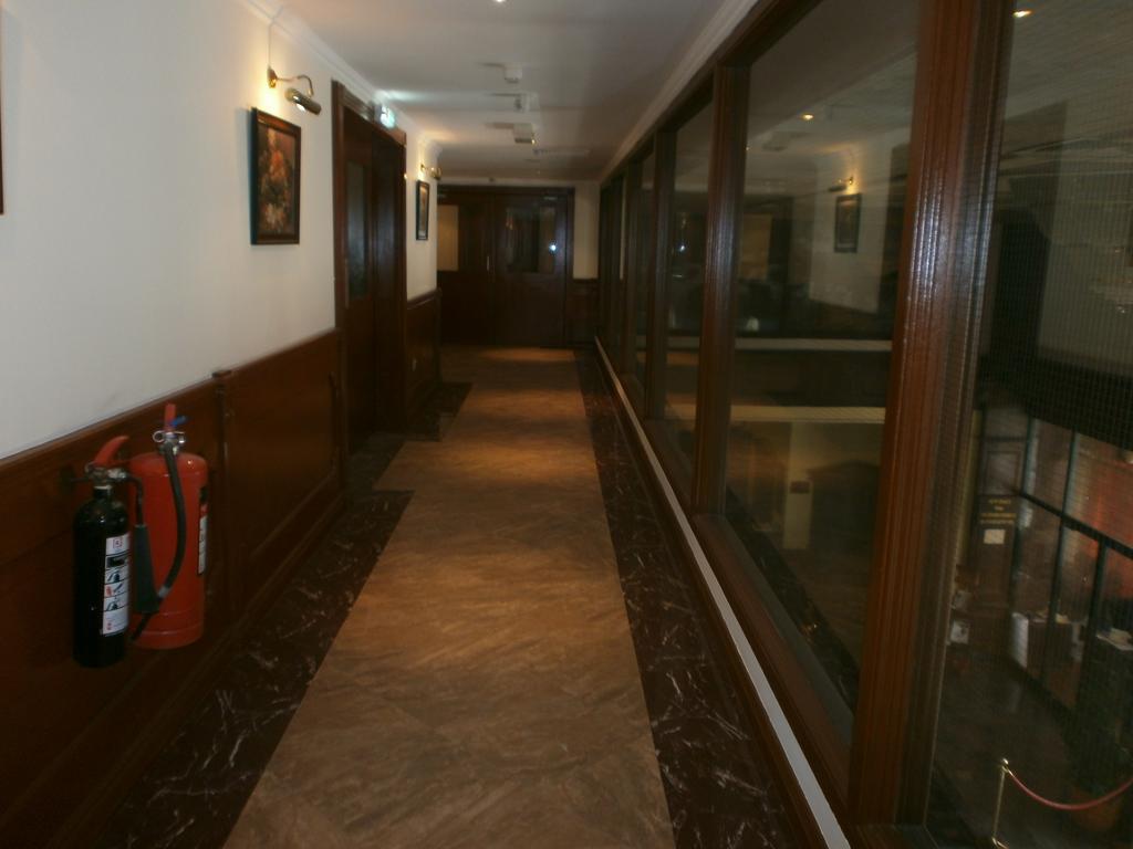 Bahrain Carlton Hotel Манама Экстерьер фото