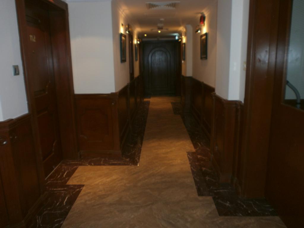 Bahrain Carlton Hotel Манама Экстерьер фото