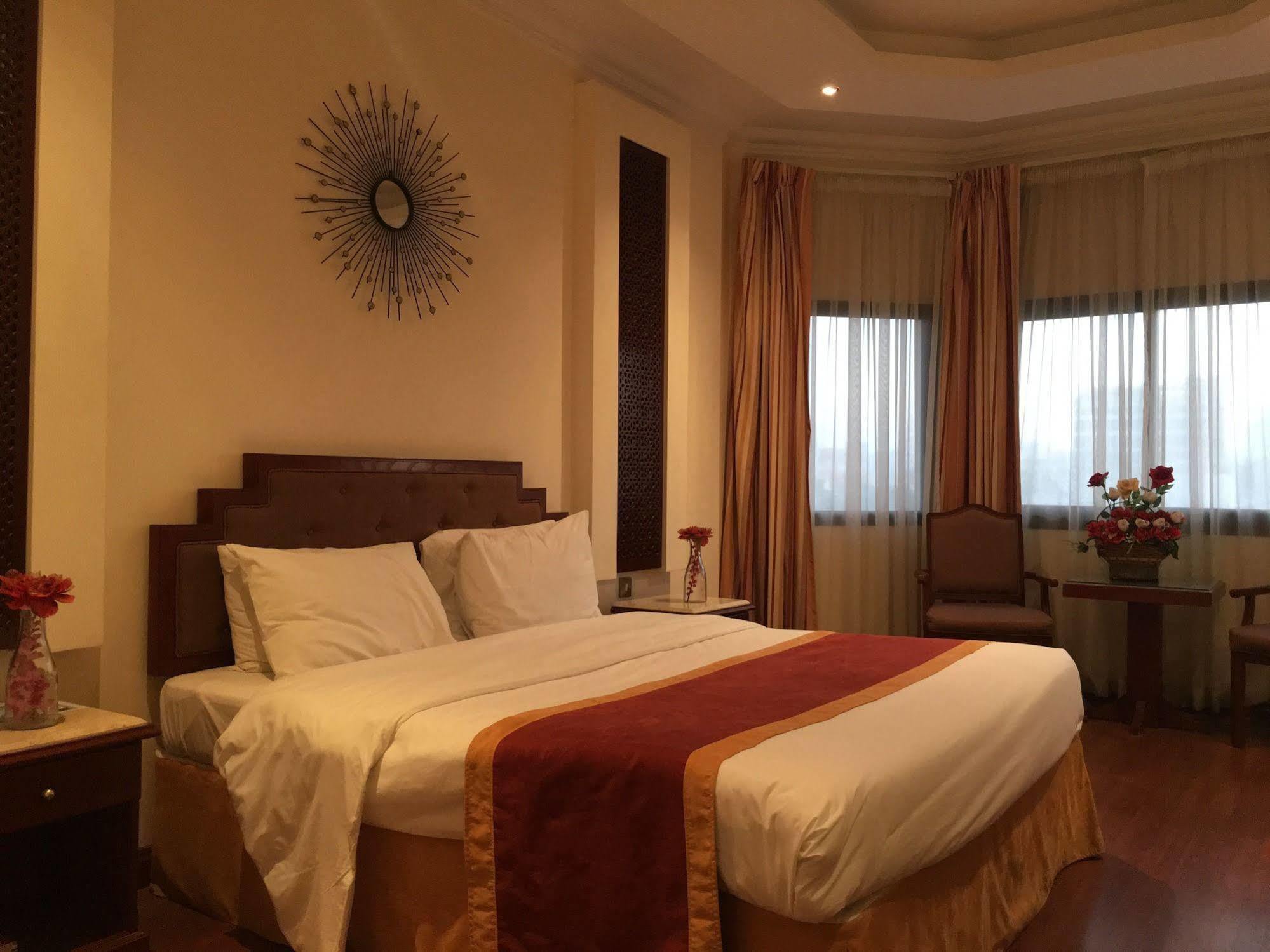 Bahrain Carlton Hotel Манама Экстерьер фото